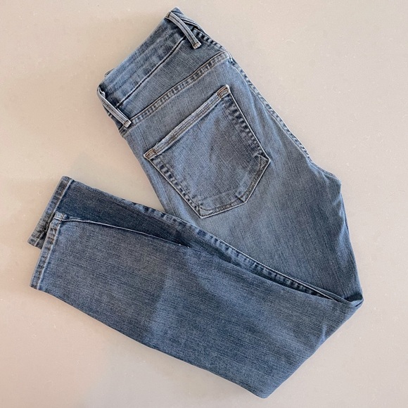 Good American Denim - GOOD AMERICAN Good Legs Crop Jeans | Size 2/26